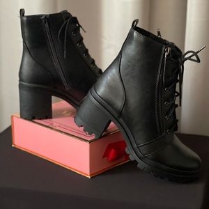 Women’s Combat Boots